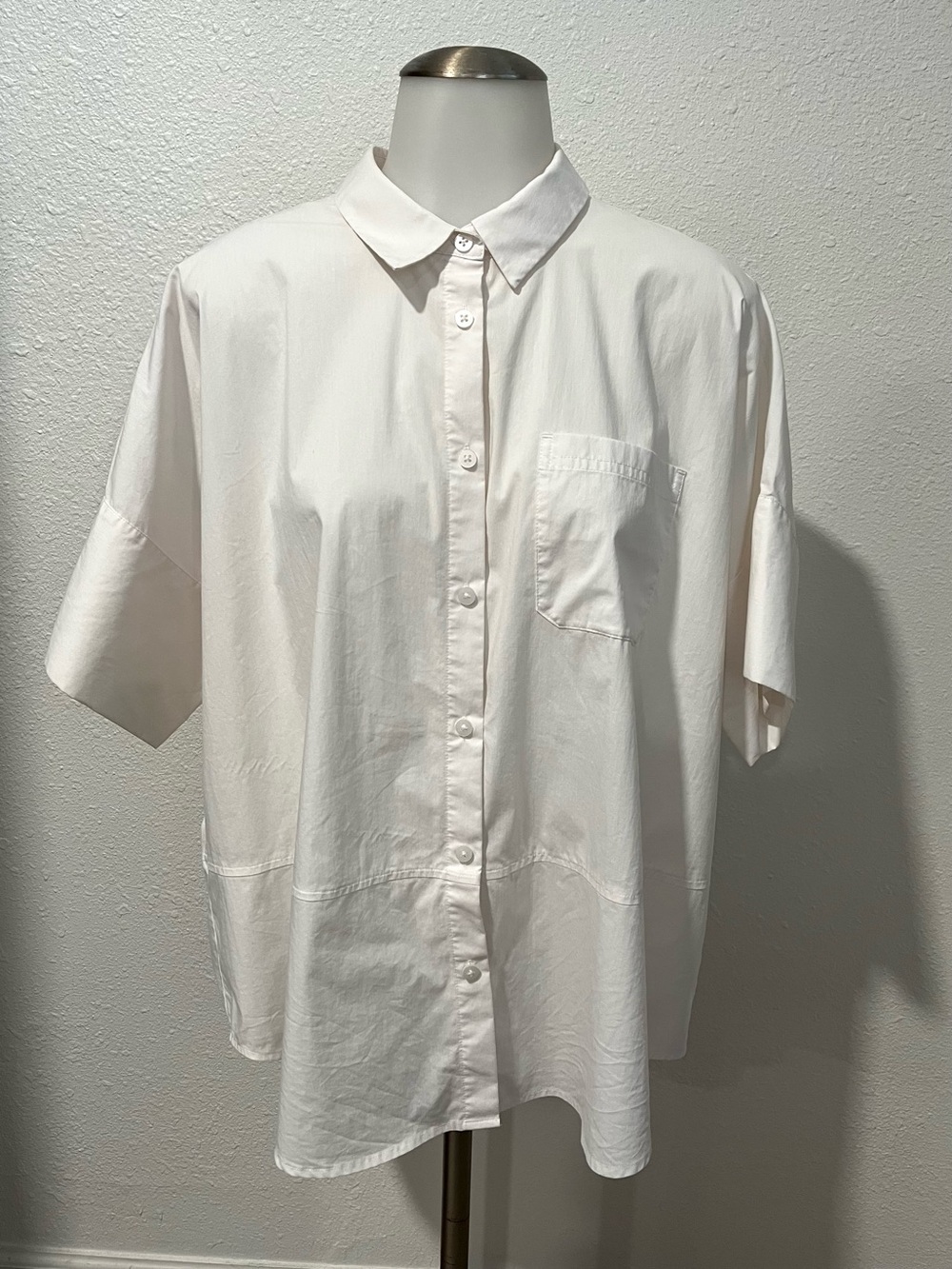 Athleta White Short Sleeve Button Up Shirt Size Medium